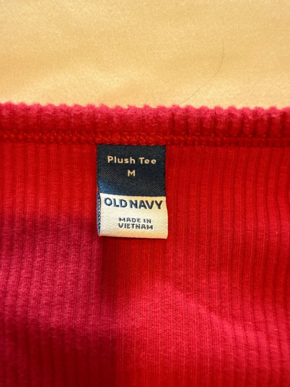 Old Navy Raspberry Pink Ribbed V-Neck Top - Picture 3 of 6